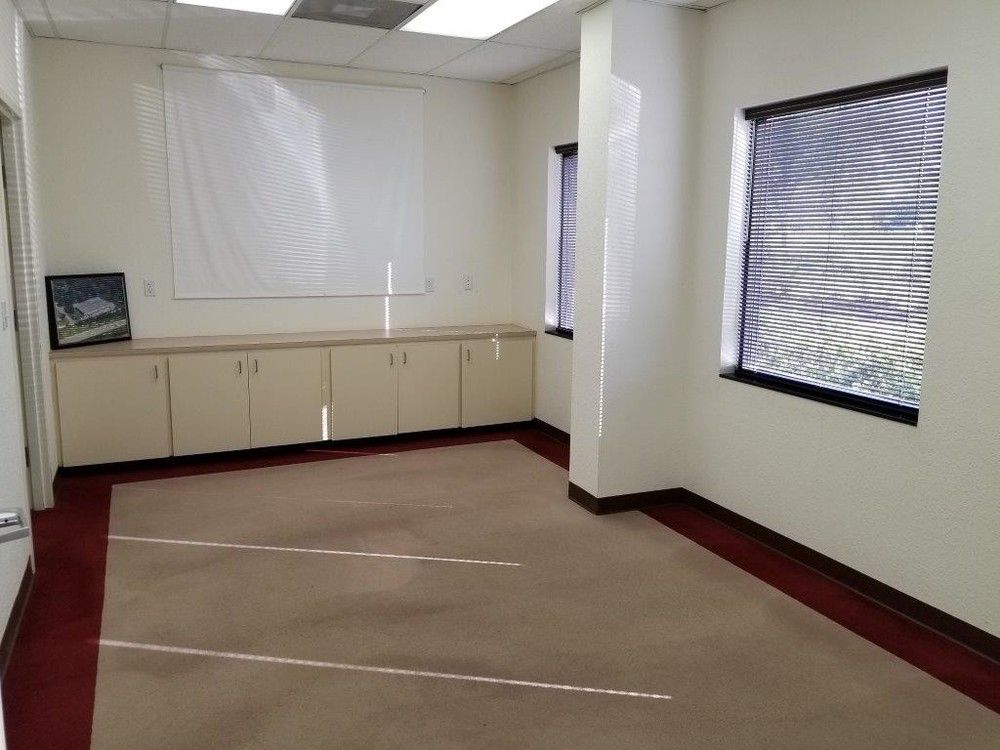 East Tampa / Brandon Warehouse w/ HVAC for Lease: 10350 Fisher Ave, Tampa, FL 33619